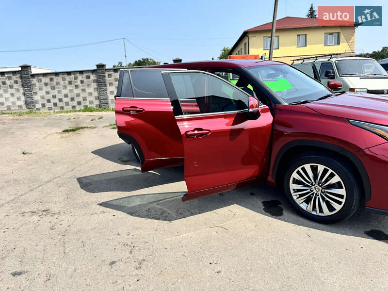 Внедорожник / Кроссовер Toyota Highlander 2020 в Ровно