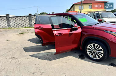 Внедорожник / Кроссовер Toyota Highlander 2020 в 