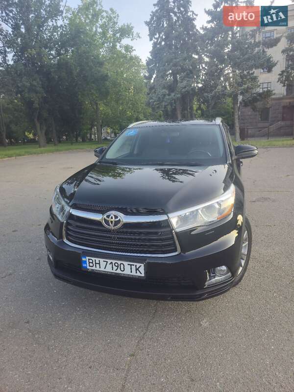 Внедорожник / Кроссовер Toyota Highlander 2014 в Одессе