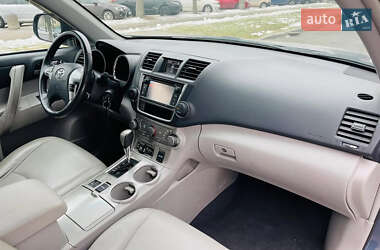 Позашляховик / Кросовер Toyota Highlander 2013 в Яремчі