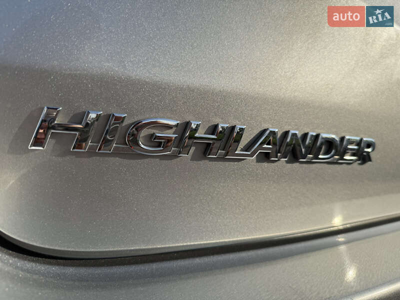 Внедорожник / Кроссовер Toyota Highlander 2018 в Киеве