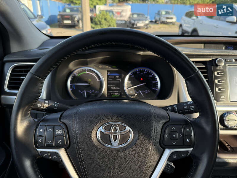 Внедорожник / Кроссовер Toyota Highlander 2018 в Киеве