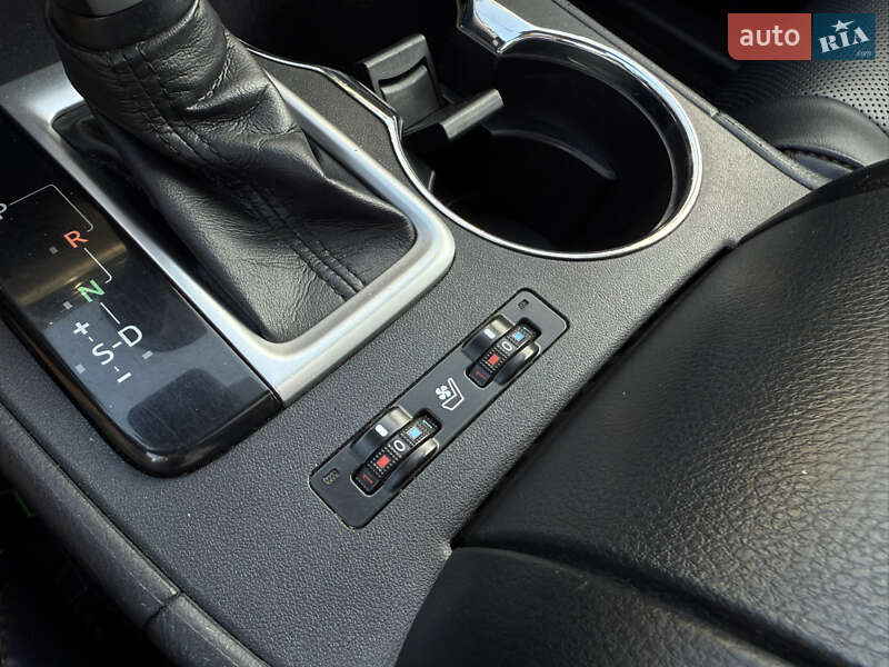 Внедорожник / Кроссовер Toyota Highlander 2018 в Киеве