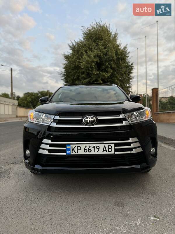 Позашляховик / Кросовер Toyota Highlander 2018 в Запоріжжі