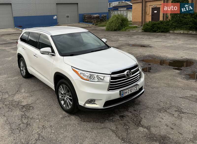 Внедорожник / Кроссовер Toyota Highlander 2015 в Сумах