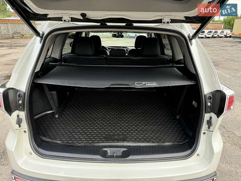 Внедорожник / Кроссовер Toyota Highlander 2015 в Сумах