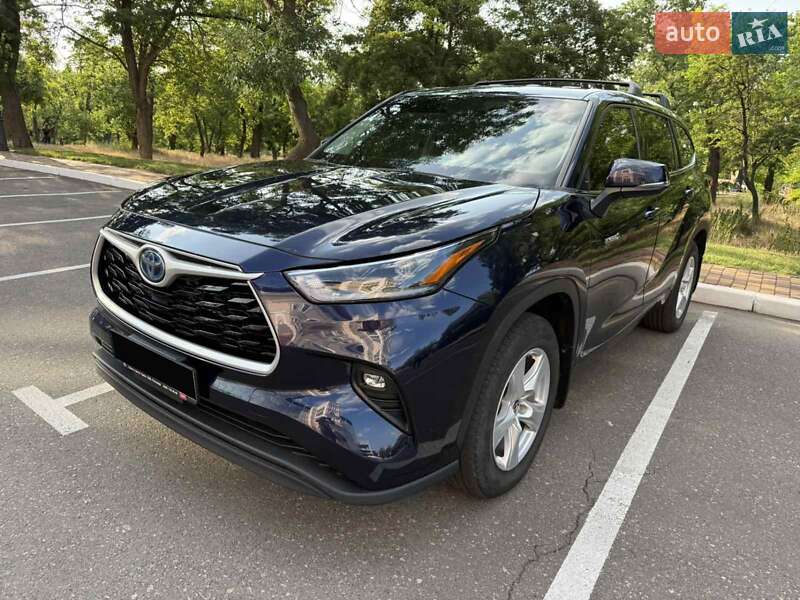 Toyota Highlander 2021