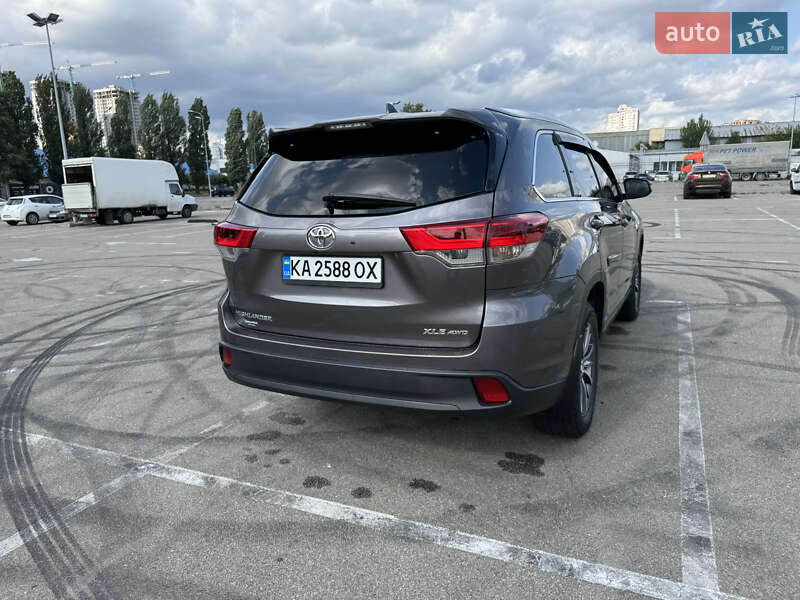 Позашляховик / Кросовер Toyota Highlander 2019 в Києві фото 5 Позашляховик / Кросовер Toyota Highlander 2019 в Києві