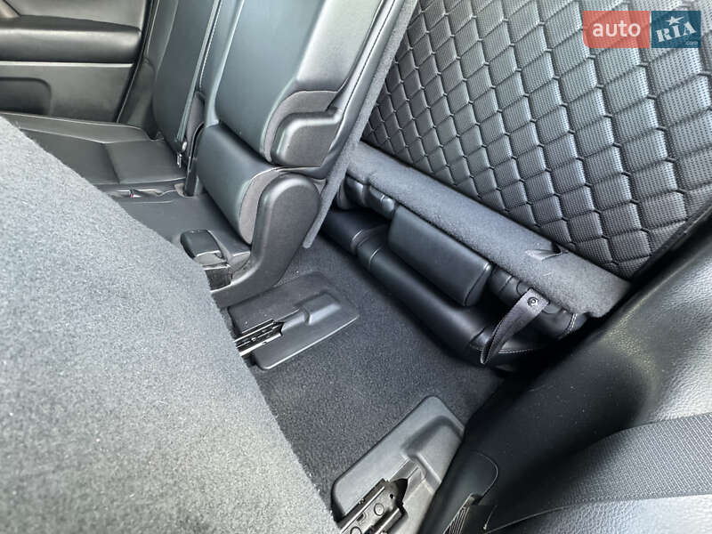 Позашляховик / Кросовер Toyota Highlander 2019 в Києві фото 18 Позашляховик / Кросовер Toyota Highlander 2019 в Києві