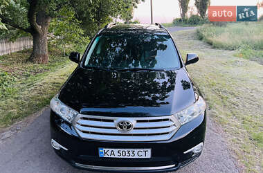 Позашляховик / Кросовер Toyota Highlander 2011 в 
