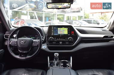 Внедорожник / Кроссовер Toyota Highlander 2021 в 
