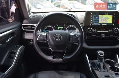 Внедорожник / Кроссовер Toyota Highlander 2021 в 