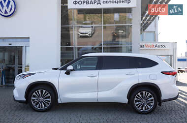 Внедорожник / Кроссовер Toyota Highlander 2022 в 