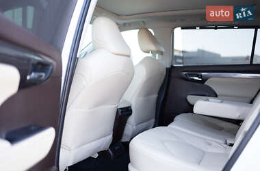 Внедорожник / Кроссовер Toyota Highlander 2022 в 