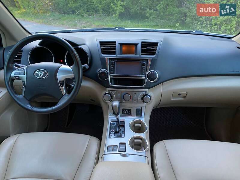 Позашляховик / Кросовер Toyota Highlander 2013 в Вінниці