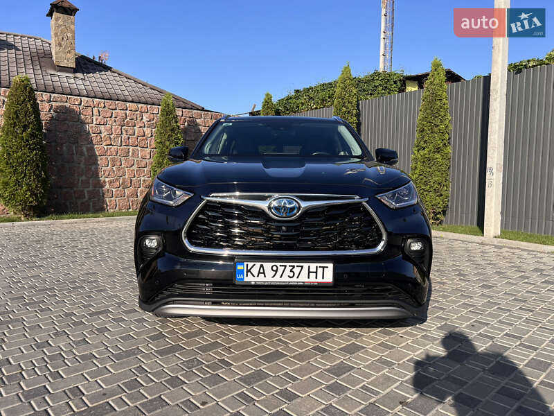 Позашляховик / Кросовер Toyota Highlander 2021 в 