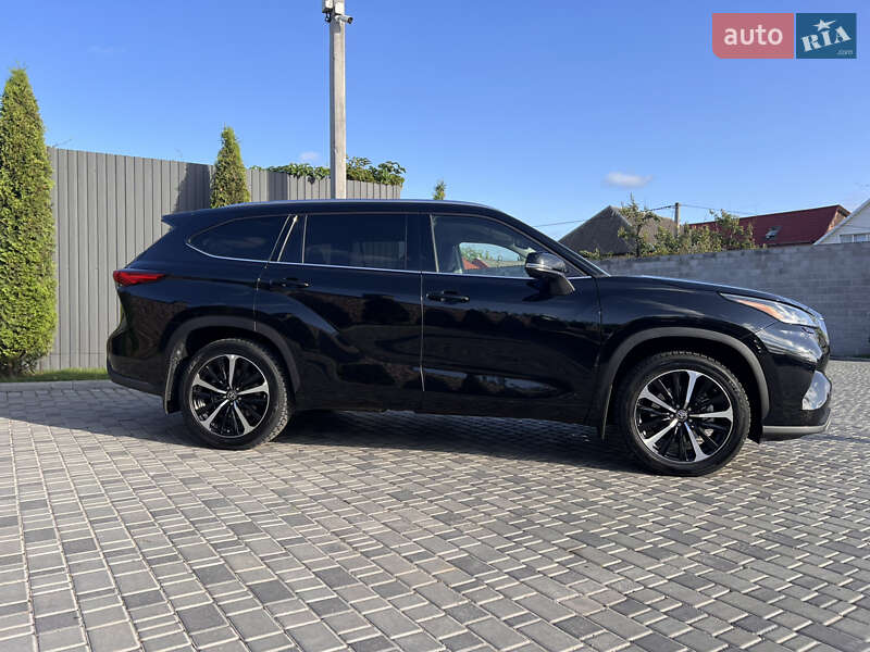 Внедорожник / Кроссовер Toyota Highlander 2021 в Кропивницком фото 3 Внедорожник / Кроссовер Toyota Highlander 2021 в Кропивницком