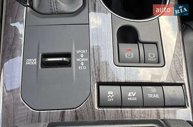 Позашляховик / Кросовер Toyota Highlander 2021 в 