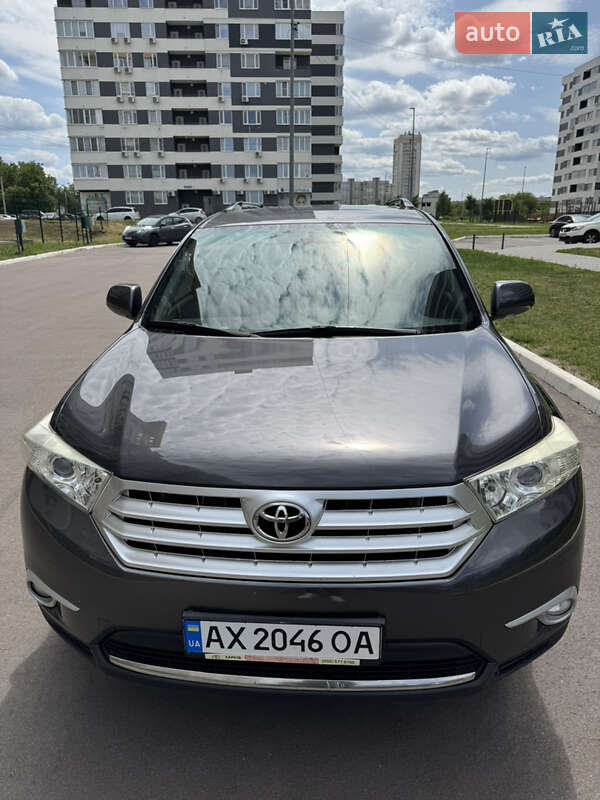 Позашляховик / Кросовер Toyota Highlander 2011 в Харкові