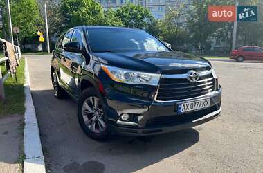 Позашляховик / Кросовер Toyota Highlander 2015 в Харкові