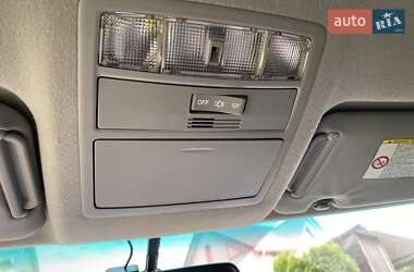 Внедорожник / Кроссовер Toyota Highlander 2012 в 