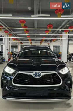 Позашляховик / Кросовер Toyota Highlander 2024 в Києві