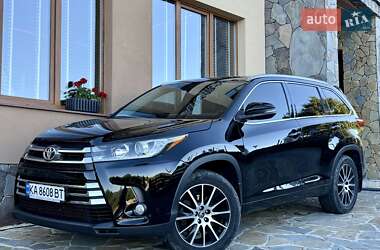 Позашляховик / Кросовер Toyota Highlander 2018 в Львові