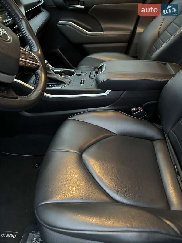 Позашляховик / Кросовер Toyota Highlander 2022 в Києві фото 7 Позашляховик / Кросовер Toyota Highlander 2022 в Києві