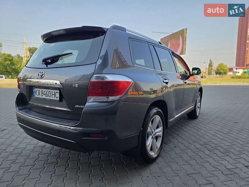 Позашляховик / Кросовер Toyota Highlander 2012 в Вишгороді