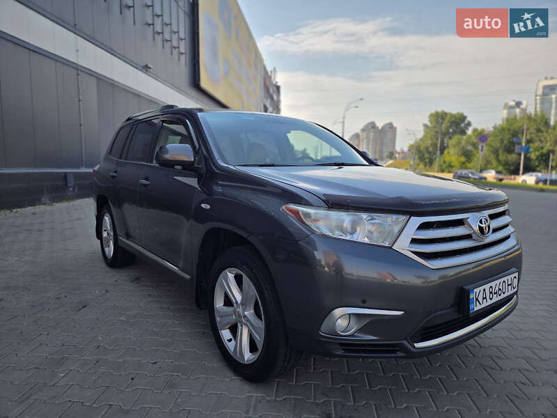 Позашляховик / Кросовер Toyota Highlander 2012 в Вишгороді