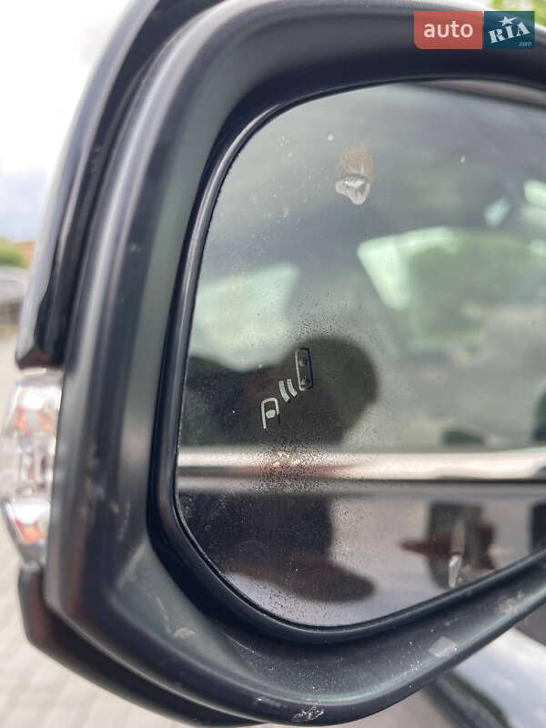 Внедорожник / Кроссовер Toyota Highlander 2023 в Львове