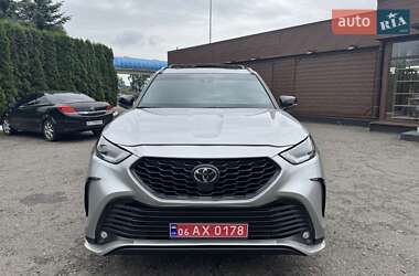 Внедорожник / Кроссовер Toyota Highlander 2023 в Киеве