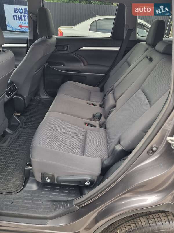 Позашляховик / Кросовер Toyota Highlander 2014 в Апостоловому