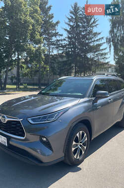 Позашляховик / Кросовер Toyota Highlander 2020 в Києві