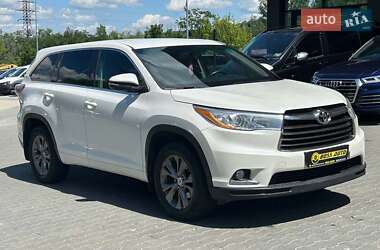 Внедорожник / Кроссовер Toyota Highlander 2015 в Черновцах