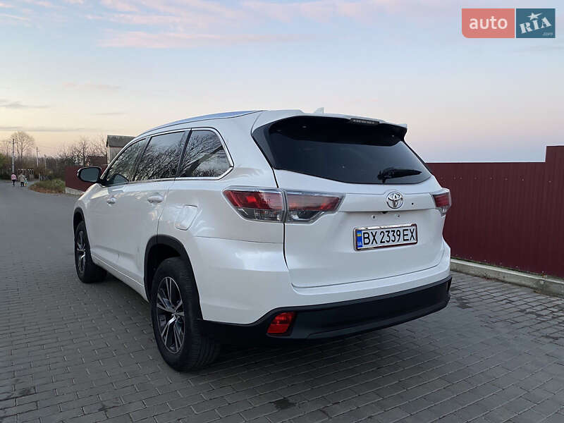 Позашляховик / Кросовер Toyota Highlander 2016 в Хмельницькому