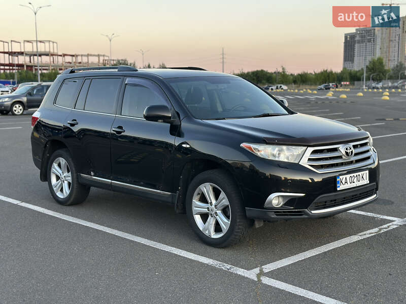 Позашляховик / Кросовер Toyota Highlander 2011 в Києві