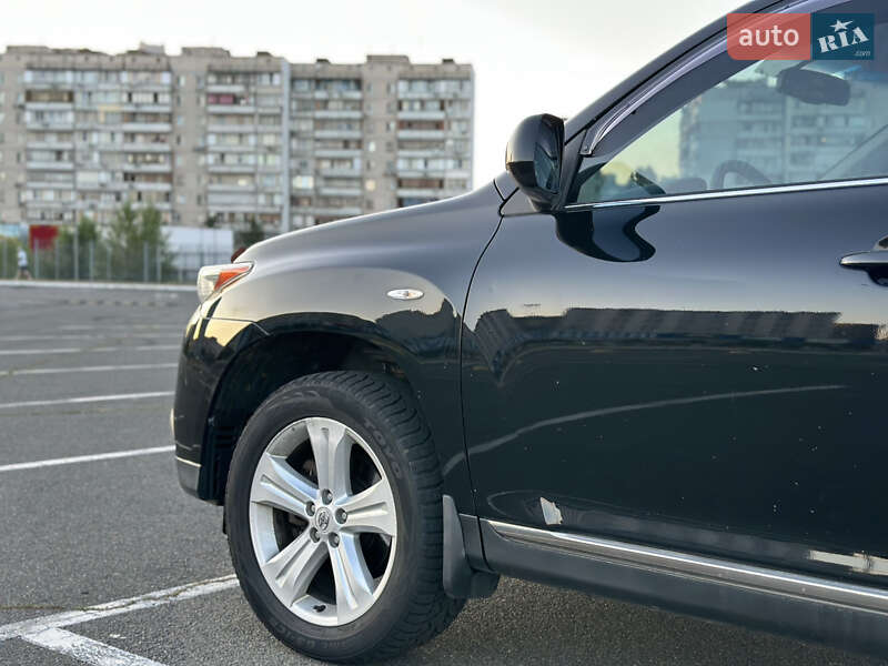 Позашляховик / Кросовер Toyota Highlander 2011 в Києві