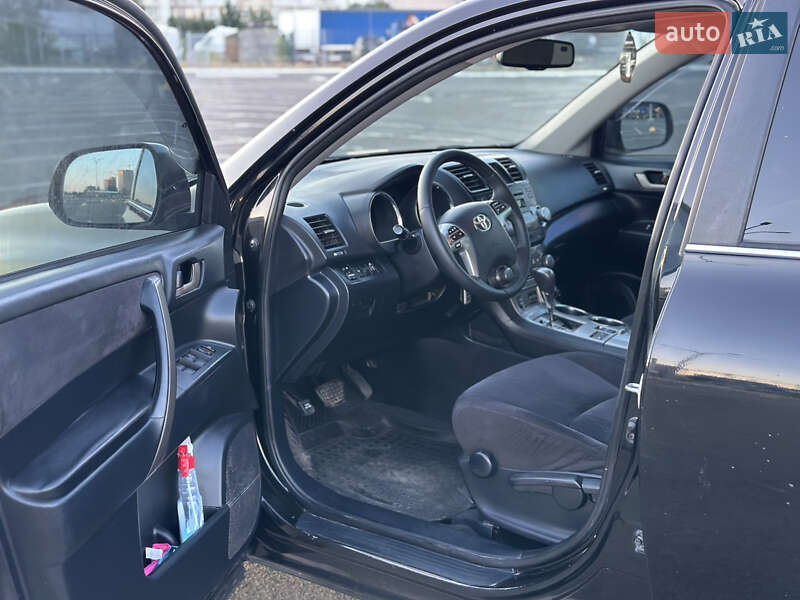 Позашляховик / Кросовер Toyota Highlander 2011 в Києві