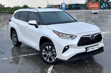 Позашляховик / Кросовер Toyota Highlander 2023 в 