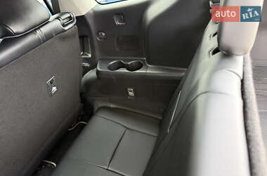 Позашляховик / Кросовер Toyota Highlander 2023 в 