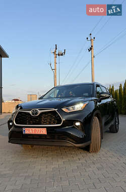Позашляховик / Кросовер Toyota Highlander 2022 в Києві