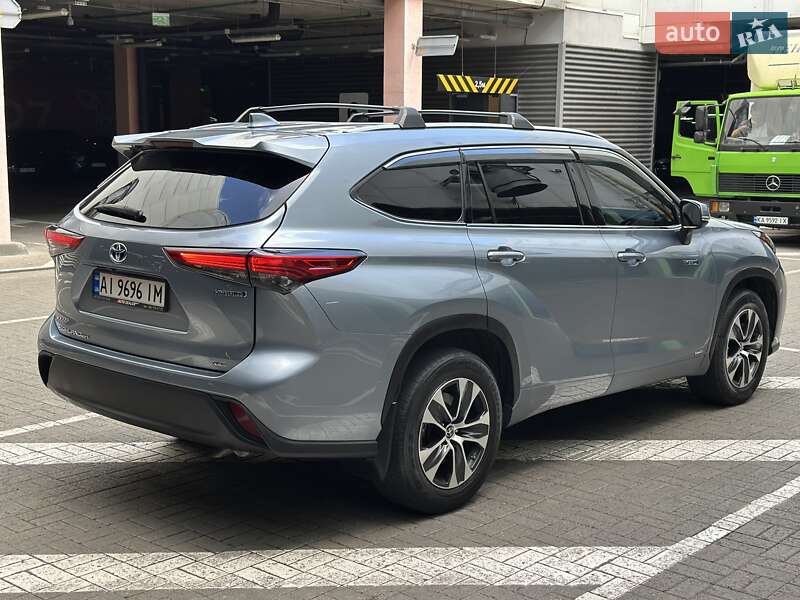 Внедорожник / Кроссовер Toyota Highlander 2021 в Киеве