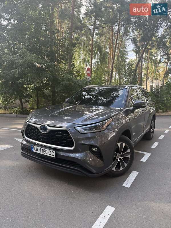 Toyota Highlander 2021