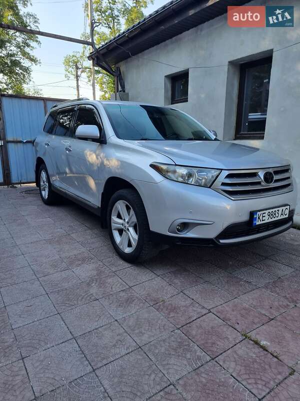 Toyota Highlander 2011