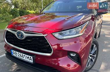 Внедорожник / Кроссовер Toyota Highlander 2022 в 