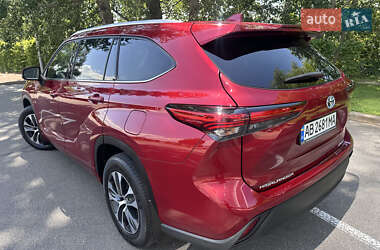 Внедорожник / Кроссовер Toyota Highlander 2022 в 