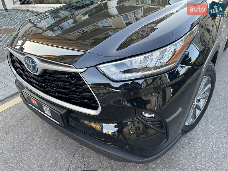 Внедорожник / Кроссовер Toyota Highlander 2022 в Киеве