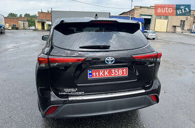 Внедорожник / Кроссовер Toyota Highlander 2020 в 