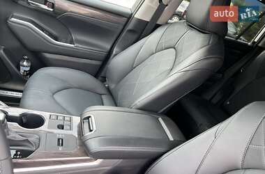 Внедорожник / Кроссовер Toyota Highlander 2025 в 